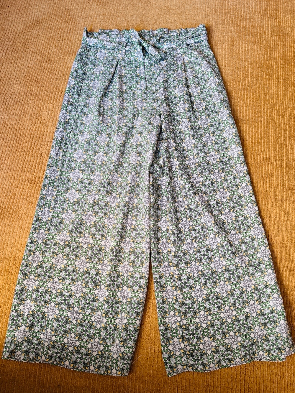 Dalia Green and White Wide-Leg Printed pants
